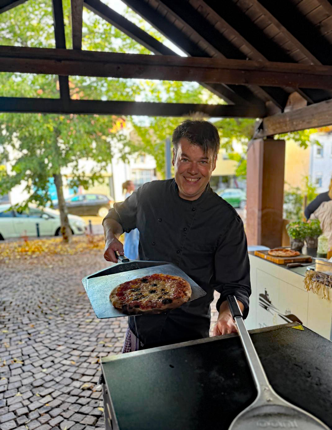 Weinwanderung mit dem Weingut Phillip Mertes – Pizza, Wein und ein genialer Pizza-Hack für Zuhause